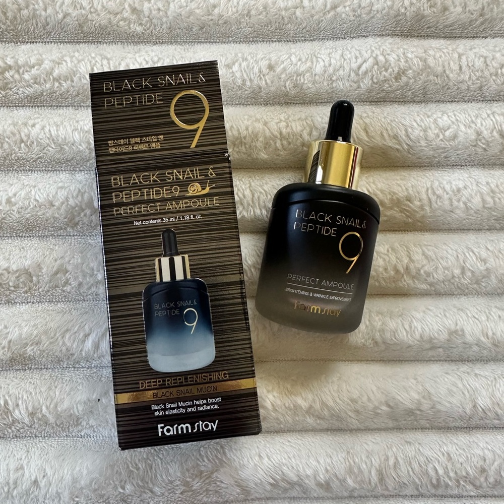Farmstay Black Snail Mucin